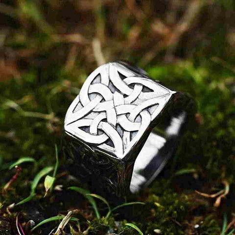 Drezden Goth Men's Punk Celtic Knot Carved Ring